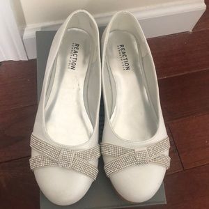 Reaction by Kenneth Cole Girl Flats